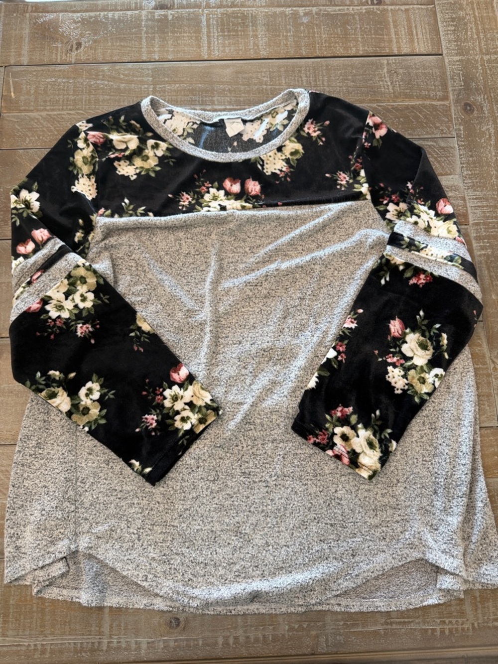 Moa Moa Gray Knit Top with Black Floral Contrast